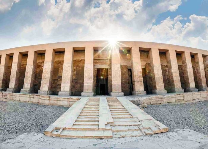 A-wonderful-picture-of-Abydos-Temple-in-Luxor