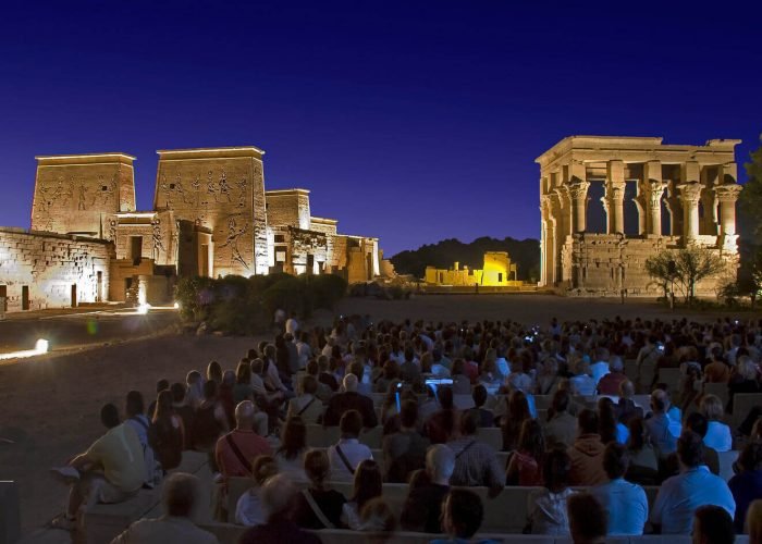 photo-of-visitors-to-philae-temple-during-the-sound-and-light-show